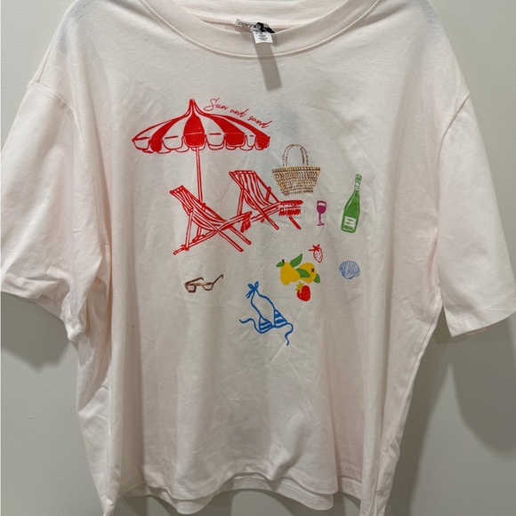 Future Collective Women’s Relaxed Fit Short Sleeve Beach Graphic Shirt Large NWT - Picture 2 of 4